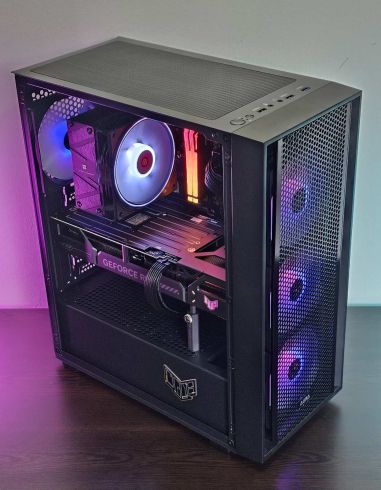 RTX 5070 12GB/ Ryzen 7-7800X3D/ RAM 32GB/ SSD 1TB/ 1000W  - Геймърски компютър DarkReaper Z2