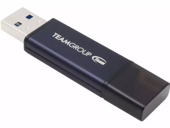 Преносима памет USB 3.2 TeamGroup C211 32GB