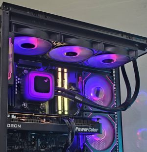 RX 9070XT 16GB/ Ryzen 7-7800X3D/ RAM 32GB/ SSD 1TB/ B850 Wi-Fi/ 1000W/ Водно Охлаждане/ Геймърски компютър - Aorora S1