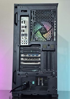 RX 9070 16GB/ Ryzen 7-7700 / RAM 32GB/ SSD 1TB/ 850W 80 Plus Gold / Геймърски компютър - Aorora S3