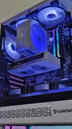 Ryzen 7-7700/ RTX 5060/ SSD 1TB/ RAM 32GB/ Дигитален Охладител/ Геймърски компютър - Aorora S6