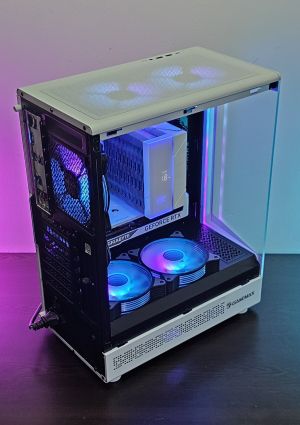 Ryzen 7-7700/ RTX 5060/ SSD 1TB/ RAM 32GB/ Дигитален Охладител/ Геймърски компютър - Aorora S6