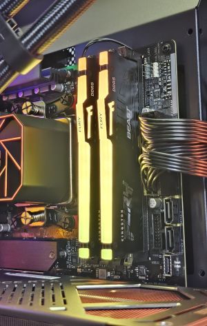 Ryzen 7-9800X3D/ RTX 5070TI 12GB/ RAM 64GB/ SSD 2TB/ B850/ Водно Охлаждане/ Геймърски компютър Dark Reaper DR0040