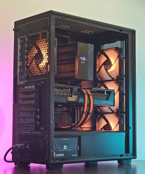 RX 9070XT 16GB/ Ryzen 7-7800X3D/ RAM 32GB /SSD 1TB/ +Windows 11 Pro/ Gaming PC Dark Reaper DR035