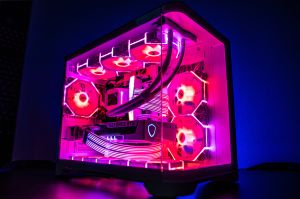 RTX 5070 / Ryzen 7 7800X3D / 32GB DDR5 / 1TB NVMe - Геймърски компютър White Reaper WR5778X3D-4